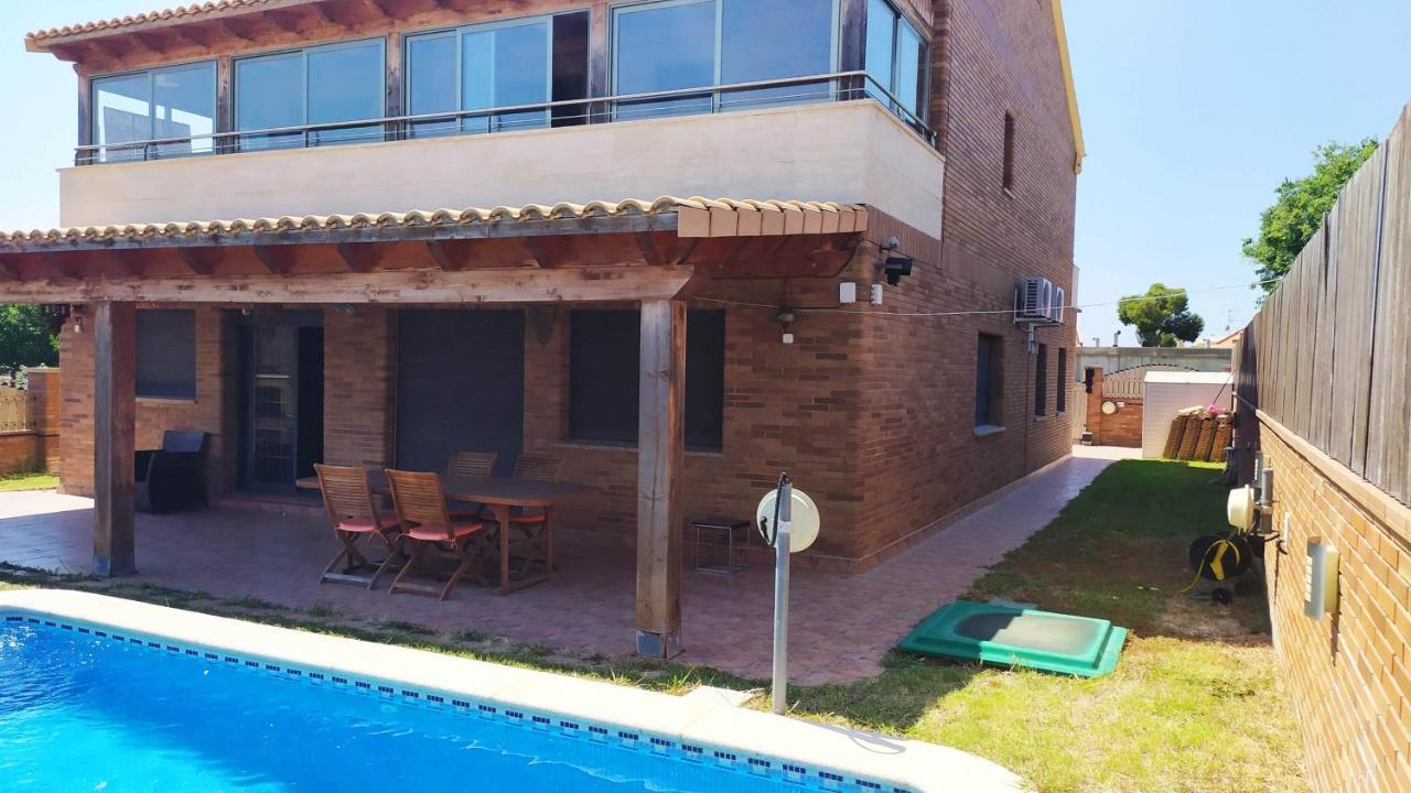 Chalet Moderno Con Piscina En Calafell 빌라 외부 사진