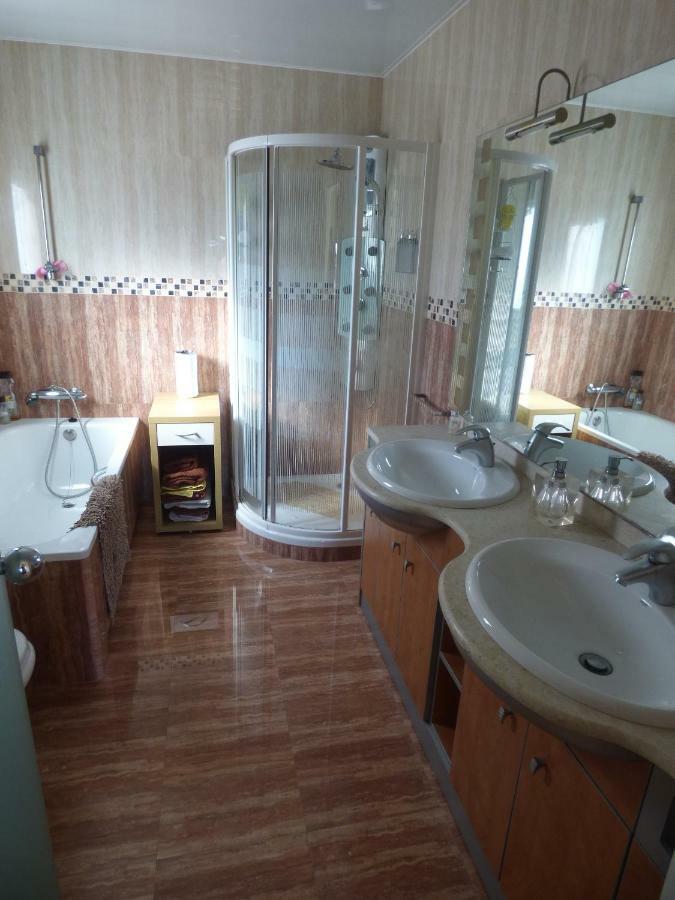 Chalet Moderno Con Piscina En Calafell 빌라 외부 사진